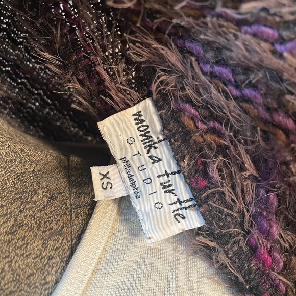 Unique Textured Sweater - Picture 4 of 4